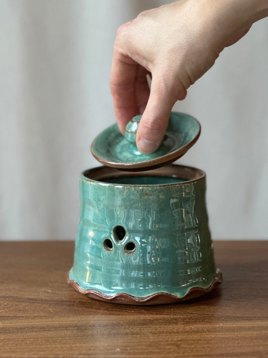 Nan’s Garlic Keeper