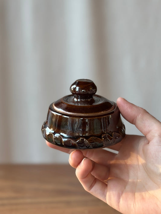 Amber Jar