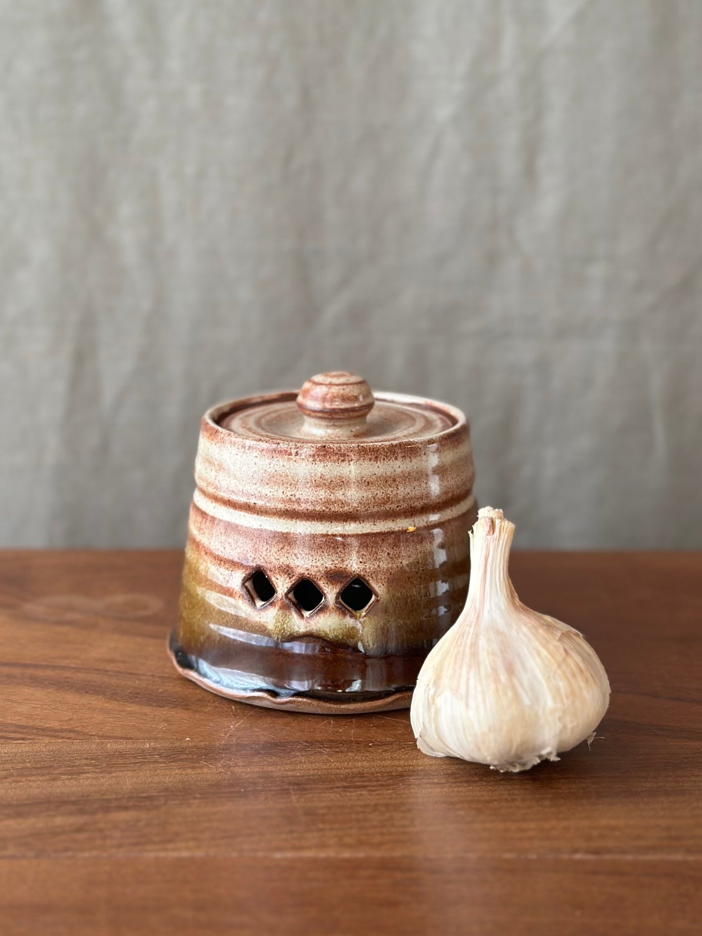 Nan’s Garlic Keeper