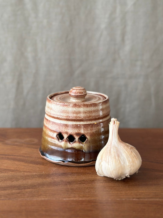 Nan’s Garlic Keeper